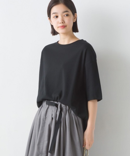 OMNES(オムネス)の「リブ裾ラウンドプルオーバー半袖(Tシャツ/カットソー・レディース・アイボリー/ブラック/ホワイト系その他/ラベンダー・FREE)」の4枚目の写真