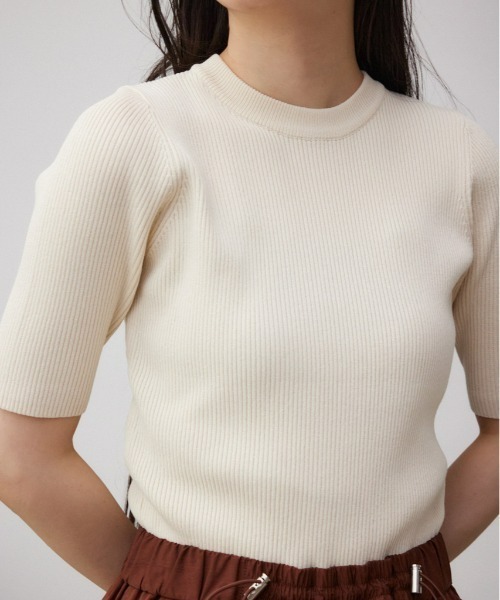 AZUL by moussy(アズールバイマウジー)の「ハーフスリーブクルーネックトップス(Tシャツ/カットソー・レディース・グリーン/ホワイト系その他/グレー/オフホワイト/ブラック・SMALL/MEDIUM)」の2枚目の写真