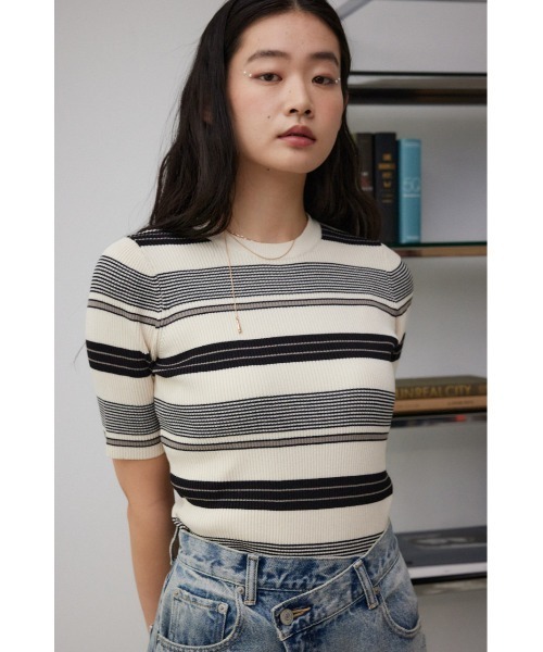 AZUL by moussy(アズールバイマウジー)の「ハーフスリーブクルーネックトップス(Tシャツ/カットソー・レディース・グリーン/ホワイト系その他/グレー/オフホワイト/ブラック・SMALL/MEDIUM)」の16枚目の写真