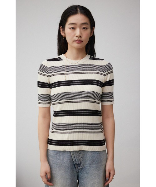 AZUL by moussy(アズールバイマウジー)の「ハーフスリーブクルーネックトップス(Tシャツ/カットソー・レディース・グリーン/ホワイト系その他/グレー/オフホワイト/ブラック・SMALL/MEDIUM)」の19枚目の写真