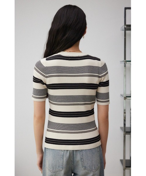 AZUL by moussy(アズールバイマウジー)の「ハーフスリーブクルーネックトップス(Tシャツ/カットソー・レディース・グリーン/ホワイト系その他/グレー/オフホワイト/ブラック・SMALL/MEDIUM)」の21枚目の写真