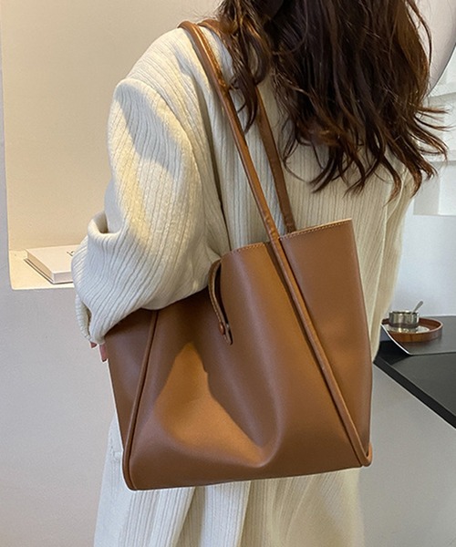 STYLEBLOCK(スタイルブロック)の「ポーチ付きレザー調トートバッグ(トートバッグ・レディース・ライトブラウン/カーキ/ブラック/ダークブラウン・FREE)」の4枚目の写真