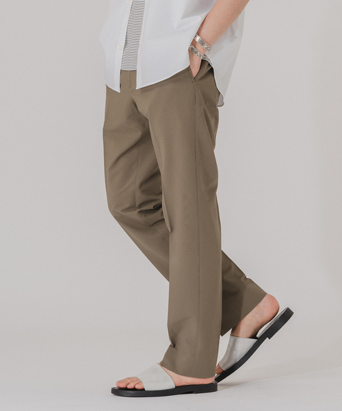 EDIFICE（エディフィス）の「”吸水速乾機能”ドライサッカー 1プリーツ ウエストマジック スラックス（スラックス・メンズ・ネイビー/ベージュ系その他/ブラック/チャコールグレー・LARGE/MEDIUM/SMALL/X-LARGE）」の3枚目の写真