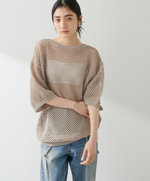 Whim Gazette(ウィムガゼット)の「2WAYアイレットメッシュハーフスリーブプルオーバー(ニット/セーター・レディース・ベージュ/オフホワイト・FREE)」の5枚目の写真