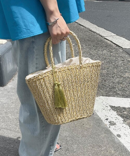 fredy emue（フレディエミュ）の「メタリックフィルムカゴバッグ（かごバッグ・レディース・シルバー/ゴールド・FREE）」の5枚目の写真