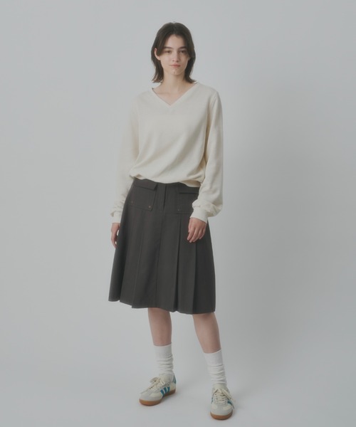 GIUNON(ジウノン)の「loose v-neck sweatshirt / ルーズVネックスウェットシャツ(スウェット・レディース・アイボリー/グレー・FREE)」の20枚目の写真