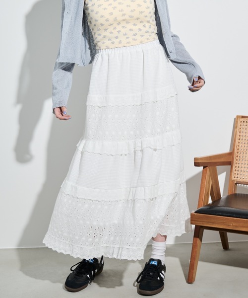 paravion（パラビオン）の「コットンライクレースティアードスカート（スカート・レディース・ホワイト・FREE）」の2枚目の写真