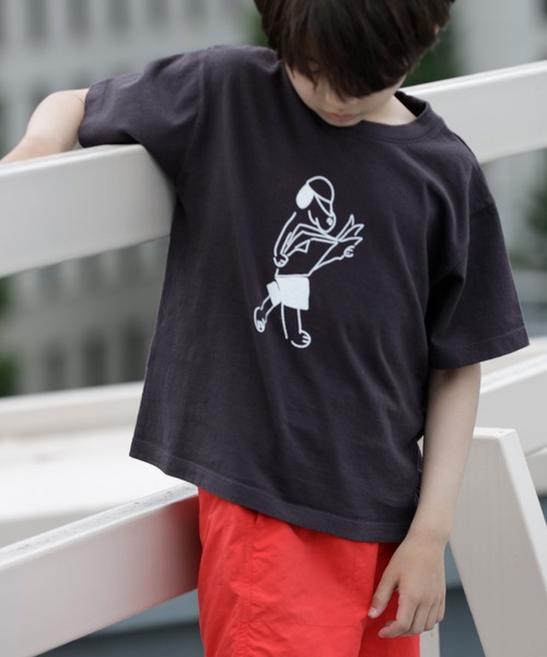 ARCH & LINE（アーチアンドライン）の「《 環境配慮素材・日本製 ・チャリティー 》USA COTTON  製品染めTシャツ（Tシャツ/カットソー・キッズ・ホワイト系その他3/パープル系その他/ホワイト系その他/グリーン系その他/ホワイト系その他2/ブラック系その他3/ブラック系その他2/ブラック系その他・X-LARGE/LARGE/MEDIUM/SMALL）」の6枚目の写真
