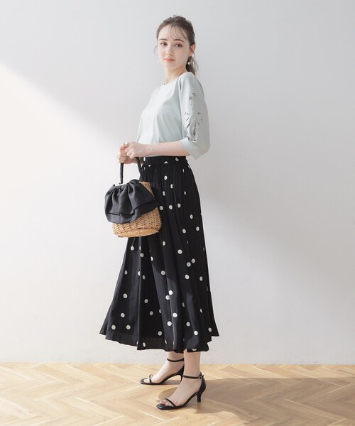 couture brooch（クチュールブローチ）の「◆【品よくレディな雰囲気に】ポルカドットフレアースカート（スカート・レディース・ホワイト系3/ブラック系・36/38/40/42）」の5枚目の写真