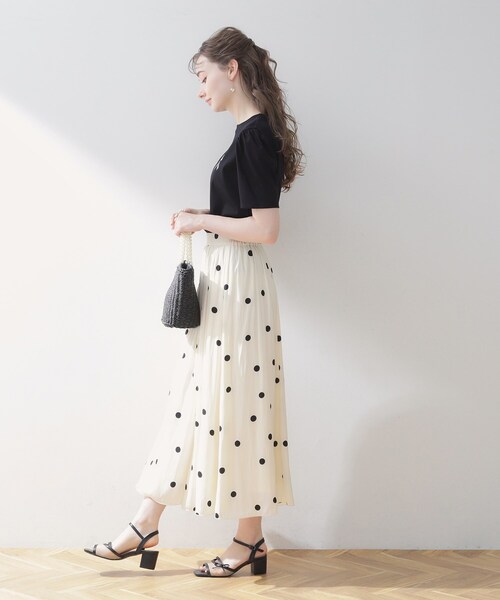 couture brooch（クチュールブローチ）の「◆【品よくレディな雰囲気に】ポルカドットフレアースカート（スカート・レディース・ホワイト系3/ブラック系・36/38/40/42）」の18枚目の写真