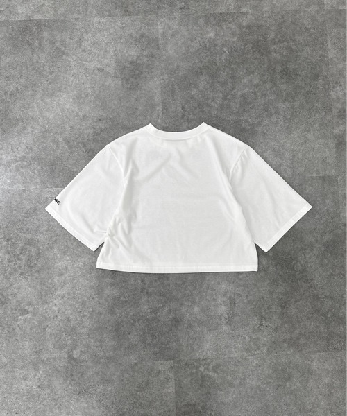 jiasecond.(ジアセカンド)の「【jiasecond.】トライバルダブルローズクロップドTシャツ / トップス カットソー Tシャツ 半袖 プリント プリントT ショート バラ ローズ 薔薇 クロップド コンパクト ワンポイントブラック ホワイト ZOZOTOWN限定(Tシャツ/カットソー・レディース・ホワイト/ブラック・FREE)」の19枚目の写真