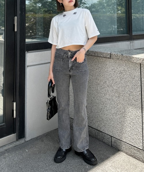 jiasecond.(ジアセカンド)の「【jiasecond.】トライバルダブルローズクロップドTシャツ / トップス カットソー Tシャツ 半袖 プリント プリントT ショート バラ ローズ 薔薇 クロップド コンパクト ワンポイントブラック ホワイト ZOZOTOWN限定(Tシャツ/カットソー・レディース・ホワイト/ブラック・FREE)」の16枚目の写真
