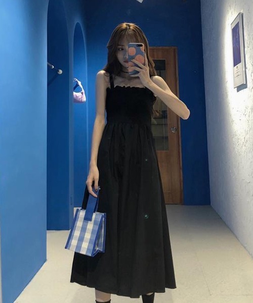 shopnikoniko（ショップニコニコ）の「キャミワンピース ロング フレア フリル シャーリング（ワンピース・レディース・ブラック・フリー）」の8枚目の写真