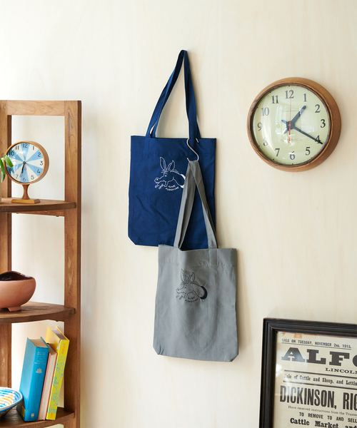 ACME FURNITURE（アクメファニチャー）の「BURRO TOTE BAG バロー トートバッグ（トートバッグ・レディース・ネイビー/カーキ・FREE）」の4枚目の写真