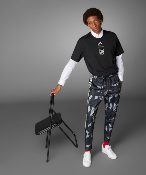 adidas アディダス アーセナルFC×Labrum シーズナル Tシャツ adidas（アディダス）の「アーセナル × Labrum シーズナル T