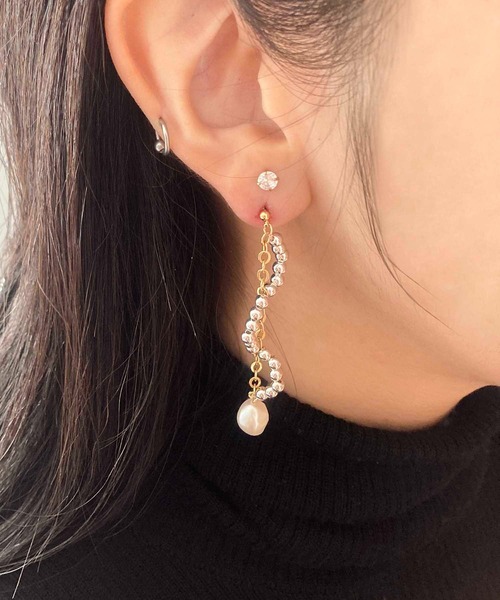 Casselini（キャセリーニ）の「Casselini(キャセリーニ)チェーンなみなみピアス（ピアス（両耳用）・レディース・シルバー/クリア/ホワイト・FREE）」の4枚目の写真