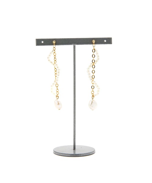 Casselini（キャセリーニ）の「Casselini(キャセリーニ)チェーンなみなみピアス（ピアス（両耳用）・レディース・シルバー/クリア/ホワイト・FREE）」の8枚目の写真