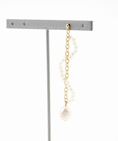 Casselini（キャセリーニ）の「Casselini(キャセリーニ)チェーンなみなみピアス（ピアス（両耳用）・レディース・シルバー/クリア/ホワイト・FREE）」の9枚目の写真