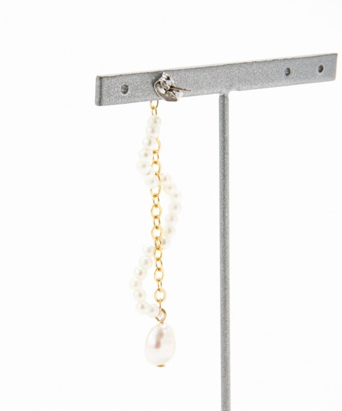 Casselini（キャセリーニ）の「Casselini(キャセリーニ)チェーンなみなみピアス（ピアス（両耳用）・レディース・シルバー/クリア/ホワイト・FREE）」の10枚目の写真