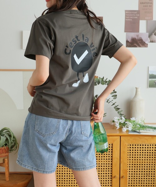 Girly Doll(ガーリードール)の「オリジナルデザインプリントTシャツ(Tシャツ/カットソー・レディース・ピンク/ベージュ/ダークグレー・F)」の7枚目の写真