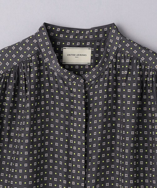 美品●ユナイテッドアローズ　ショートスリーブ　ブラウス セール】 エンブロイダリー ショートスリーブ ブラウス （シャツ