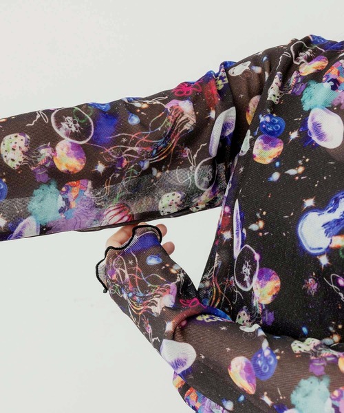 ScoLar（スカラー）の「143625：花・宇宙クラゲ・アニマル 3柄展開 ラメニットソーインナーTシャツ（Tシャツ/カットソー・レディース・グリーン/ブラック/オフホワイト・M）」の12枚目の写真