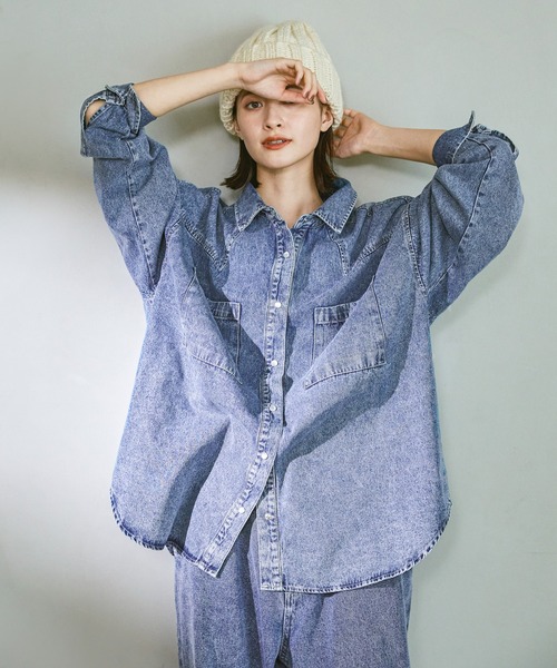 LAKOLE（ラコレ）の「ケミカルウォッシュシャツ長袖 / 140262（シャツ/ブラウス・レディース・ブラック/ライトブルー/グレー/ブルー系7/ブルー系1・FREE）」の4枚目の写真