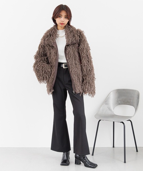 PAGEBOY（ページボーイ）の「ストレッチフレアパンツ（その他パンツ・レディース・ブラック/オフホワイト/モカ・SMALL/MEDIUM）」の4枚目の写真