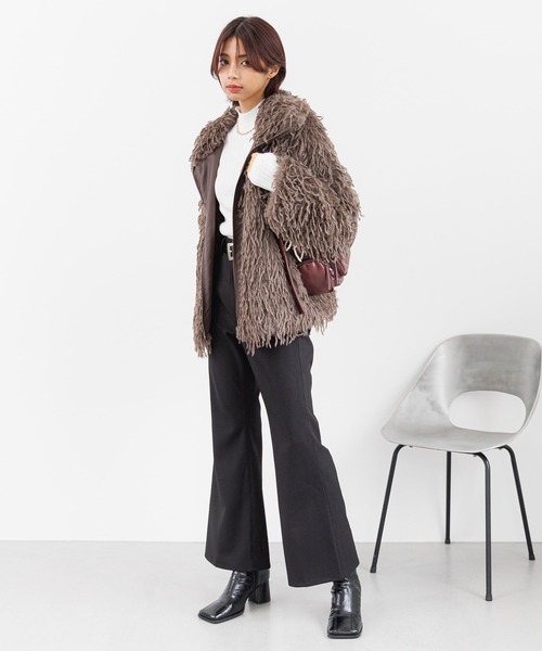 PAGEBOY（ページボーイ）の「ストレッチフレアパンツ（その他パンツ・レディース・ブラック/オフホワイト/モカ・SMALL/MEDIUM）」の5枚目の写真