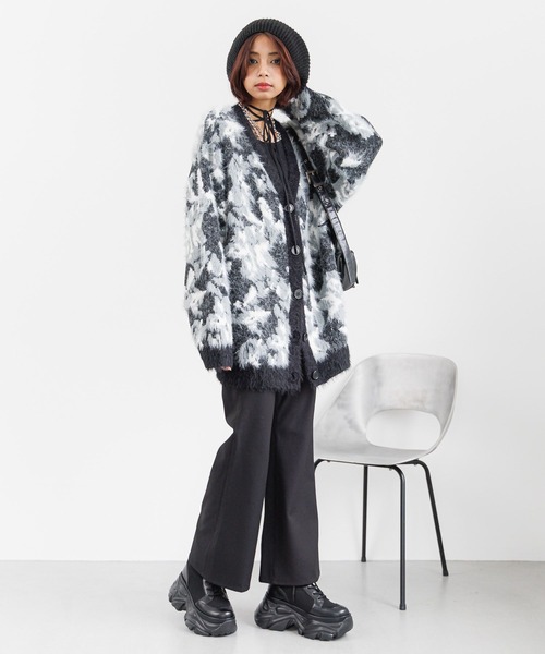 PAGEBOY（ページボーイ）の「ストレッチフレアパンツ（その他パンツ・レディース・ブラック/オフホワイト/モカ・SMALL/MEDIUM）」の11枚目の写真