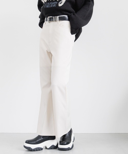 PAGEBOY（ページボーイ）の「ストレッチフレアパンツ（その他パンツ・レディース・ブラック/オフホワイト/モカ・SMALL/MEDIUM）」の21枚目の写真