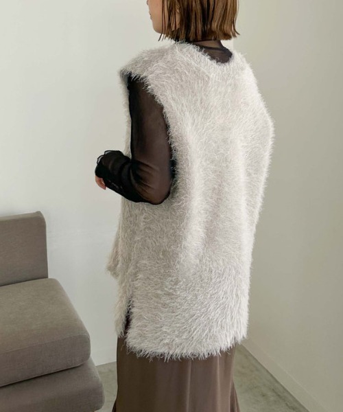 archives（アルシーヴ）の「ダブルフェイスフェザーニットベスト（ベスト・レディース・グレー/チャコールグレー/アイボリー・MEDIUM）」の16枚目の写真