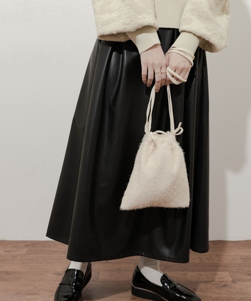 SMELLY（スメリー）の「フリンジリボンキンチャクバッグ（ショルダーバッグ・レディース・アイボリー/ブラック・-）」の7枚目の写真