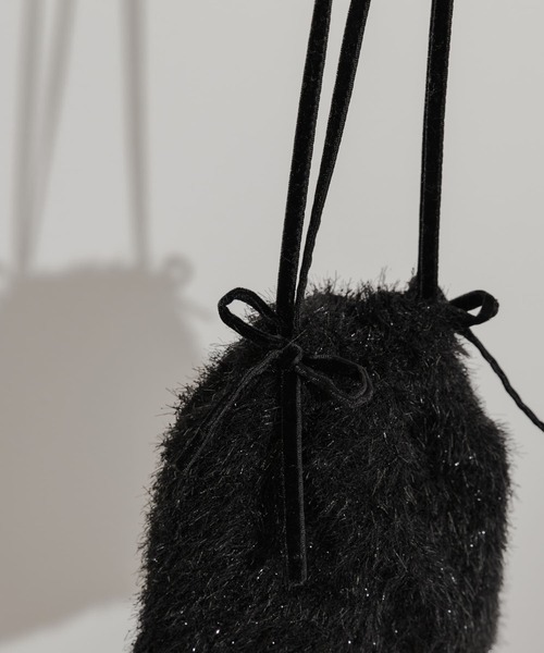SMELLY（スメリー）の「フリンジリボンキンチャクバッグ（ショルダーバッグ・レディース・アイボリー/ブラック・-）」の10枚目の写真