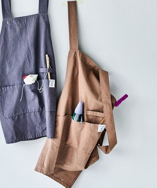 studio CLIP（スタディオクリップ）の「【Orneko BY CLIP】着心地らくらくワークエプロン（エプロン・レディース・グレー/ベージュ・FREE）」の2枚目の写真