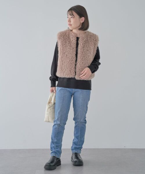 Green　Parks（グリーンパークス）の「GUMストレッチデニム　センター切替テーパードパンツ（デニムパンツ・レディース・インディゴブルー・M/L）」の9枚目の写真