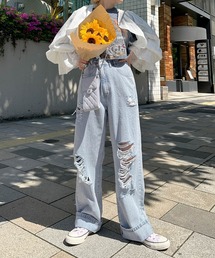 けっこうなダメージデニムパンツ