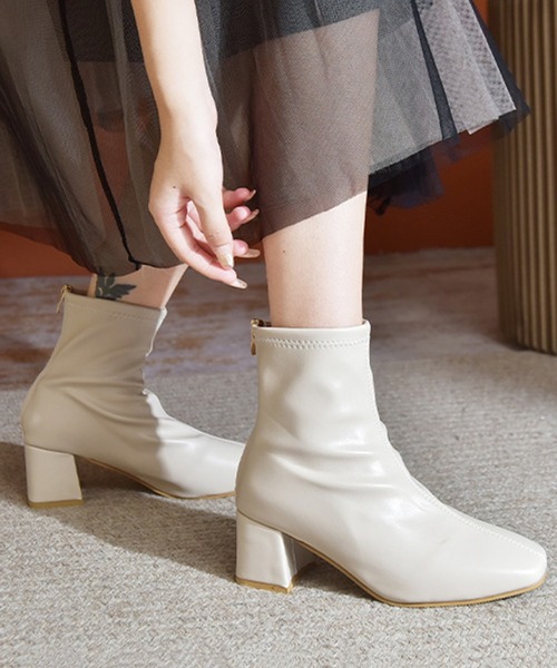 STYLEBLOCK（スタイルブロック）の「バックファスナー付きチャンキーヒールブーツ（ブーツ・レディース・ブラック/ベージュ/ベージュ系その他・35/36/39/37/40/38）」の3枚目の写真