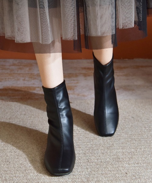 STYLEBLOCK（スタイルブロック）の「バックファスナー付きチャンキーヒールブーツ（ブーツ・レディース・ブラック/ベージュ/ベージュ系その他・35/36/39/37/40/38）」の2枚目の写真
