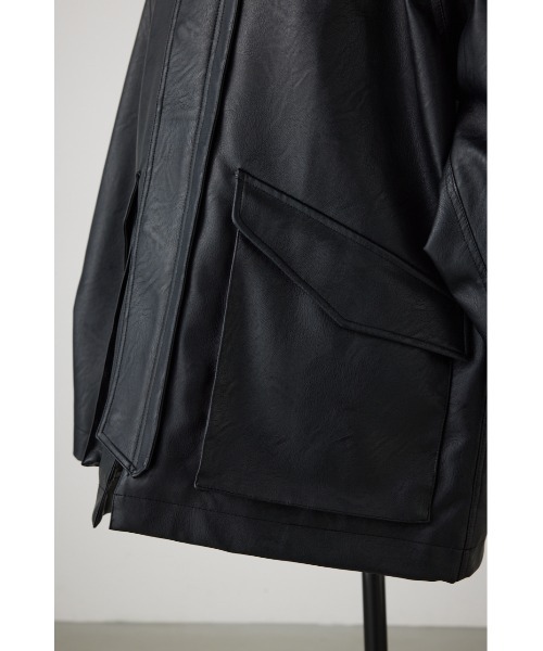 AZUL by moussy（アズールバイマウジー）の「フェイクレザージップブルゾン（ライダースジャケット・レディース・ブラック/ダークブラウン・FREE）」の4枚目の写真