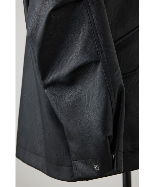 AZUL by moussy（アズールバイマウジー）の「フェイクレザージップブルゾン（ライダースジャケット・レディース・ブラック/ダークブラウン・FREE）」の5枚目の写真