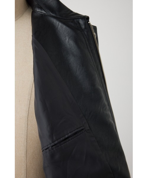 AZUL by moussy（アズールバイマウジー）の「フェイクレザージップブルゾン（ライダースジャケット・レディース・ブラック/ダークブラウン・FREE）」の7枚目の写真