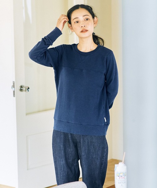 and myera（アンド マイラ）の「ａｎｄ　ｍｙｅｒａ　素敵なトレーナー（スウェット・レディース・ブラウン/ネイビー/ブラック・L/M/S）」の4枚目の写真