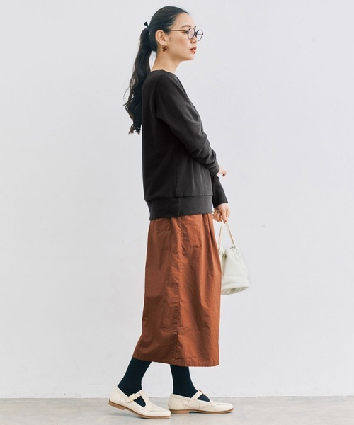 and myera（アンド マイラ）の「ａｎｄ　ｍｙｅｒａ　素敵なトレーナー（スウェット・レディース・ブラウン/ネイビー/ブラック・L/M/S）」の15枚目の写真