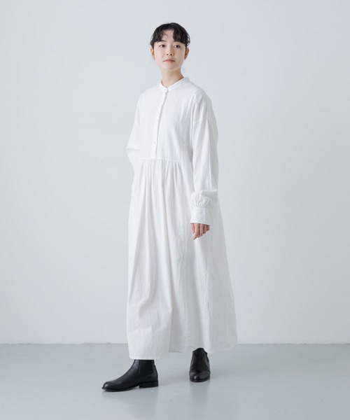 かぐれ　コットンスモッキングワンピース オフホワイト かぐれ（カグレ）の「コットンスモッキングワンピース