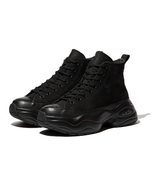 CONVERSE(コンバース)の「CONVERSE LEATHER ALL STAR (R) SURGETRAINER HI(コンバース レザー オールスター (R) サージトレーナー HI)(スニーカー・メンズ・ブラック系・23cm/23.5cm/24cm/24.5cm/25.5cm/26cm/25cm/26.5cm/28cm/29cm)」の1枚目の写真