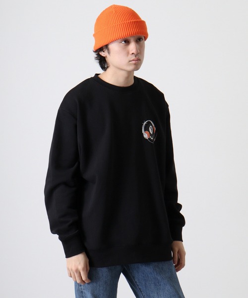 A.T,C in the attic homme(エーティーシーインジアティックオム)の「A.T,C in the attic homme ビリヤードヘッドホンイラスト トレーナー(スウェット・メンズ・ブラック/ホワイト・L/M)」の7枚目の写真