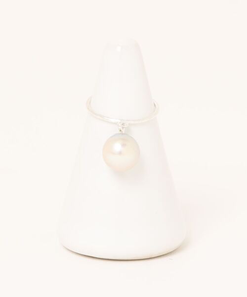 Donnaruma（ドンナルンマ）の「【Silver925】バロックアコヤ真珠スイングリング「Lapis note」（リング・レディース・シルバー・7号/9号/11号）」の5枚目の写真