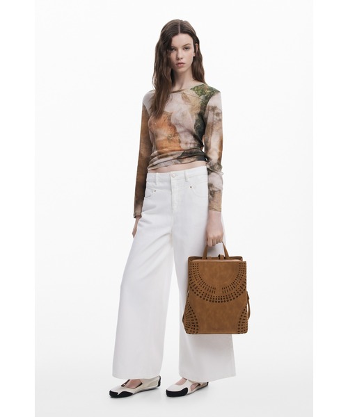 Desigual（デシグアル）の「パンチング加工のMサイズバックパック（バックパック/リュック・レディース・ブラウン/ホワイト・FREE）」の9枚目の写真