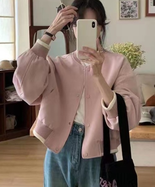Per sist ence(パーシエンス)の「バイカラーショート丈スタジャン(ブルゾン・レディース・ベージュ/ピンク/ブラック・LARGE/X-LARGE/MEDIUM)」の8枚目の写真